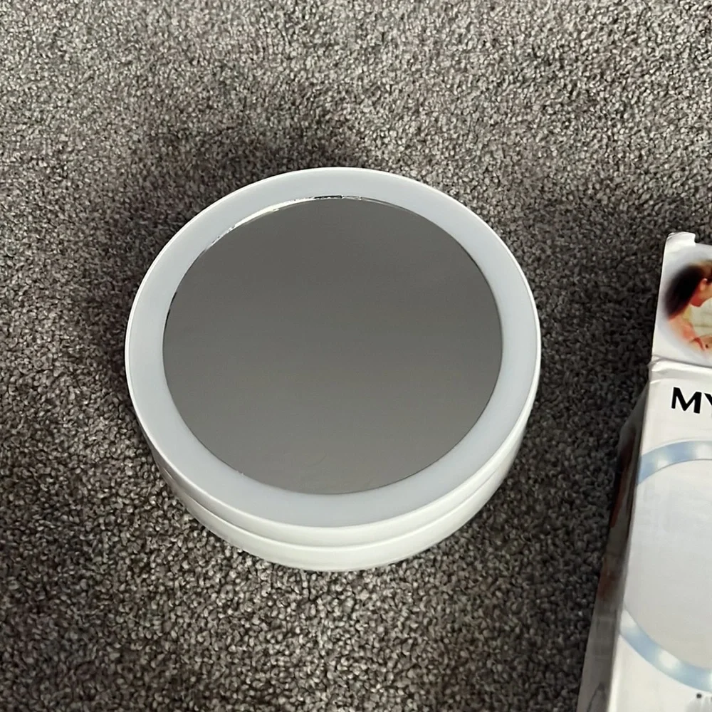 BRAND NEW My Fold Away Mirror